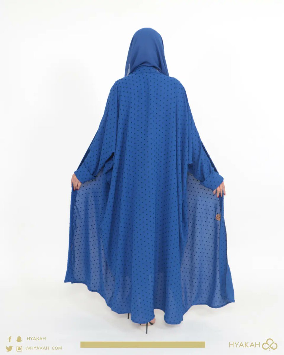 عباية عصرية بلون هادىء بحري
كود العباية 7003

عباية ملونة لكل أمراة مفعمة بحب الحياة تتميز بالنشاط والحيوية عباية من أحدث صيحات الموضة بلون هادئ بحري وقماش الكريب السعودي المنقط على كامل العباية بشكل بارز ترافقها طرحة من نفس اللون والكم مسفوط
سعر العباية:249 ريال
#عبايات_حياكه