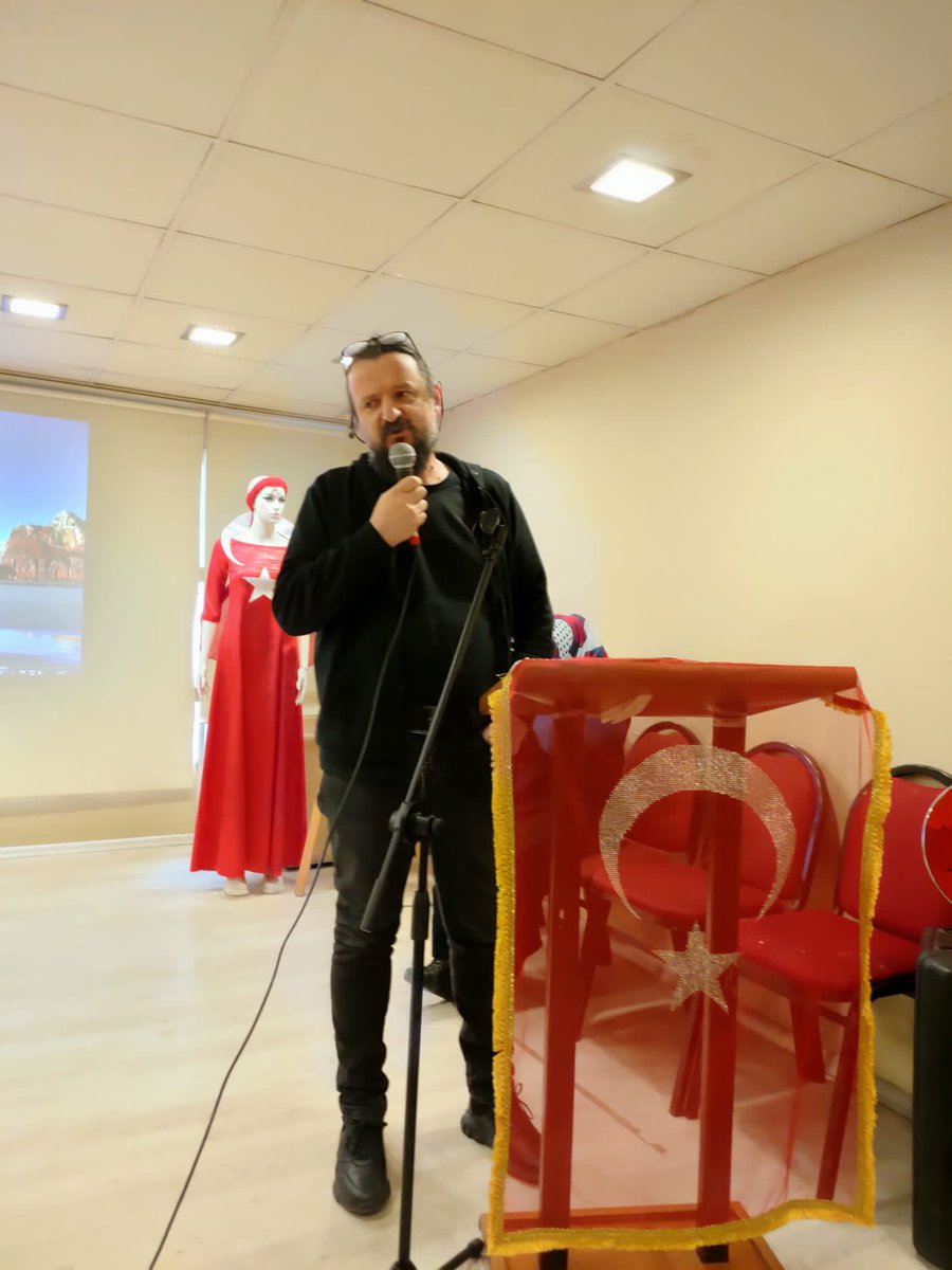 aso_hem's tweet photo. Kurumumuz ;Anadolu Yolunda "Yüreklerde Akif Dillerde Hürriyet" temalı İstiklal Marşı ve Mehmet Akif Ersoy sergisi ve şiir dinleti programından .. Emeği geçen öğretmenlerimize ve Kursiyerlerimize emeklerinden dolayı teşekkür ediyoruz.@sdulger43 @yilmaznazif @mebhbogm @Aydin_MEM https://t.co/9XFwHfJUH8