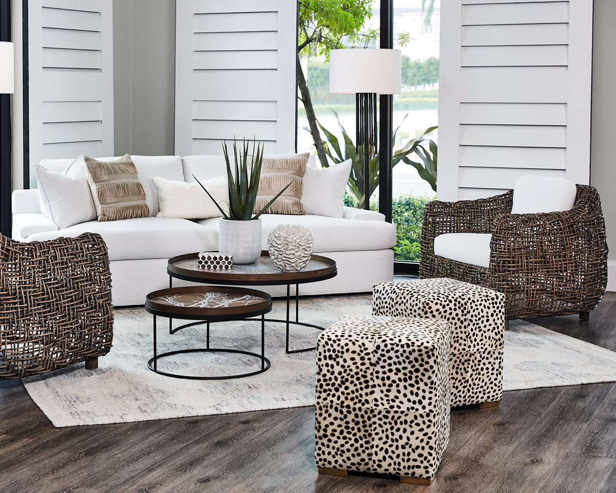 Natural beauty 🌱 In The District, organic finishes meet stone, metal and glass to create casual, sophisticated layered looks. Explore the lifestyle: ow.ly/WcBe50IqAos ____________________________ #robbstucky #interiordesign #furniture #florida #homedecor #thedistrict