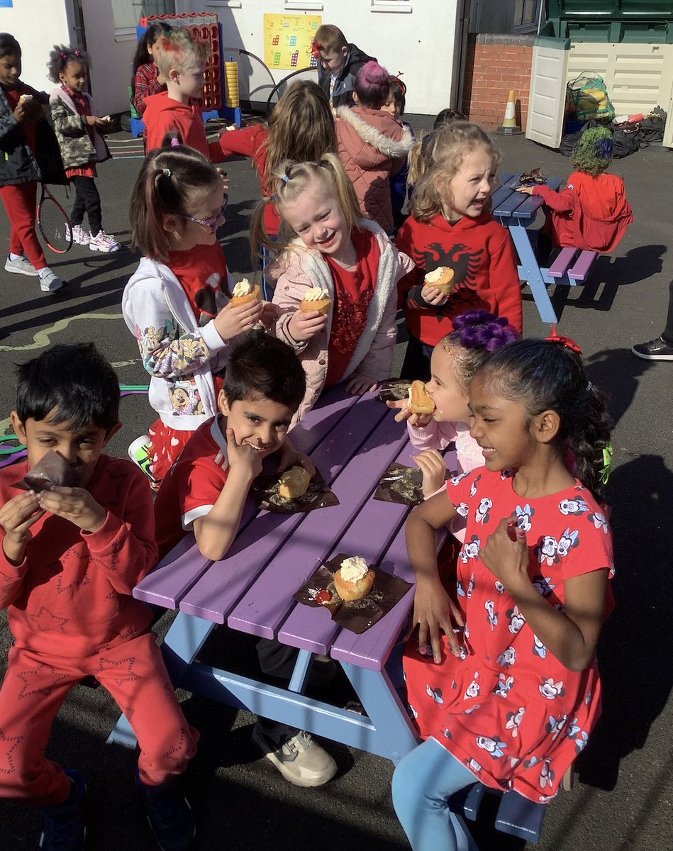 MrsDwhelan's tweet photo. @TheShrubberySch A few pictures from Red Nose Day.  #comicrelief2022 #RedNoseDay2022 @mrsaldridgecox https://t.co/Dy8EzhTy7e