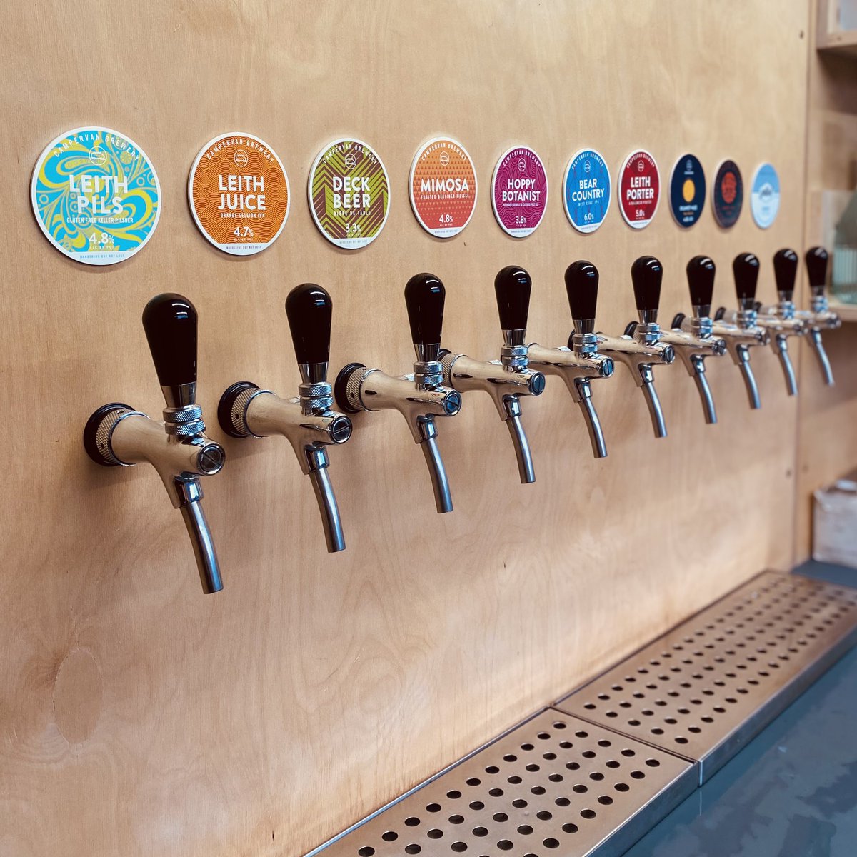 Check out our tap list for this weekend folks! This week’s highlight is our new limited edition hazy pale ale, Ekuanot Haze. Available from Friday at Campervan Tap🍺