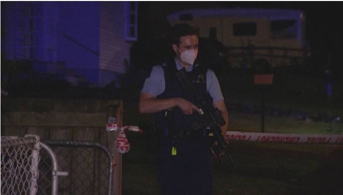 Six people injured after shooting in Auckland's Glen Innes
1news.co.nz/2022/03/23/arm…