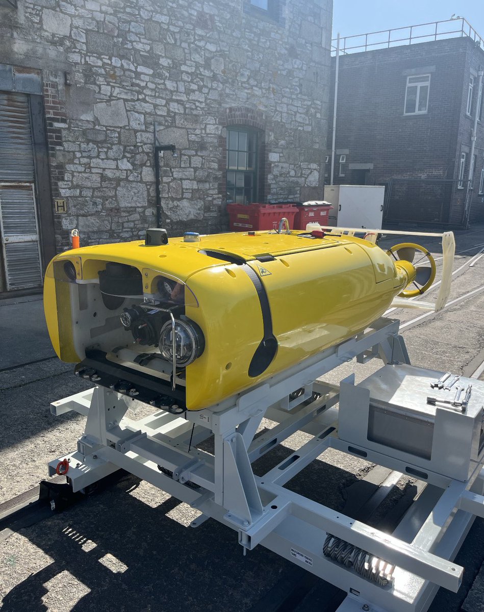 Sun, Sea and… thunderbird 4! Today, MASTT received the ROV element of the MMCM capability. Some fantastic teamwork, combining RN personnel with @ThalesUK and @SaabSeaeye to embark the vehicle onboard the USV. More to follow! @Turnchapel