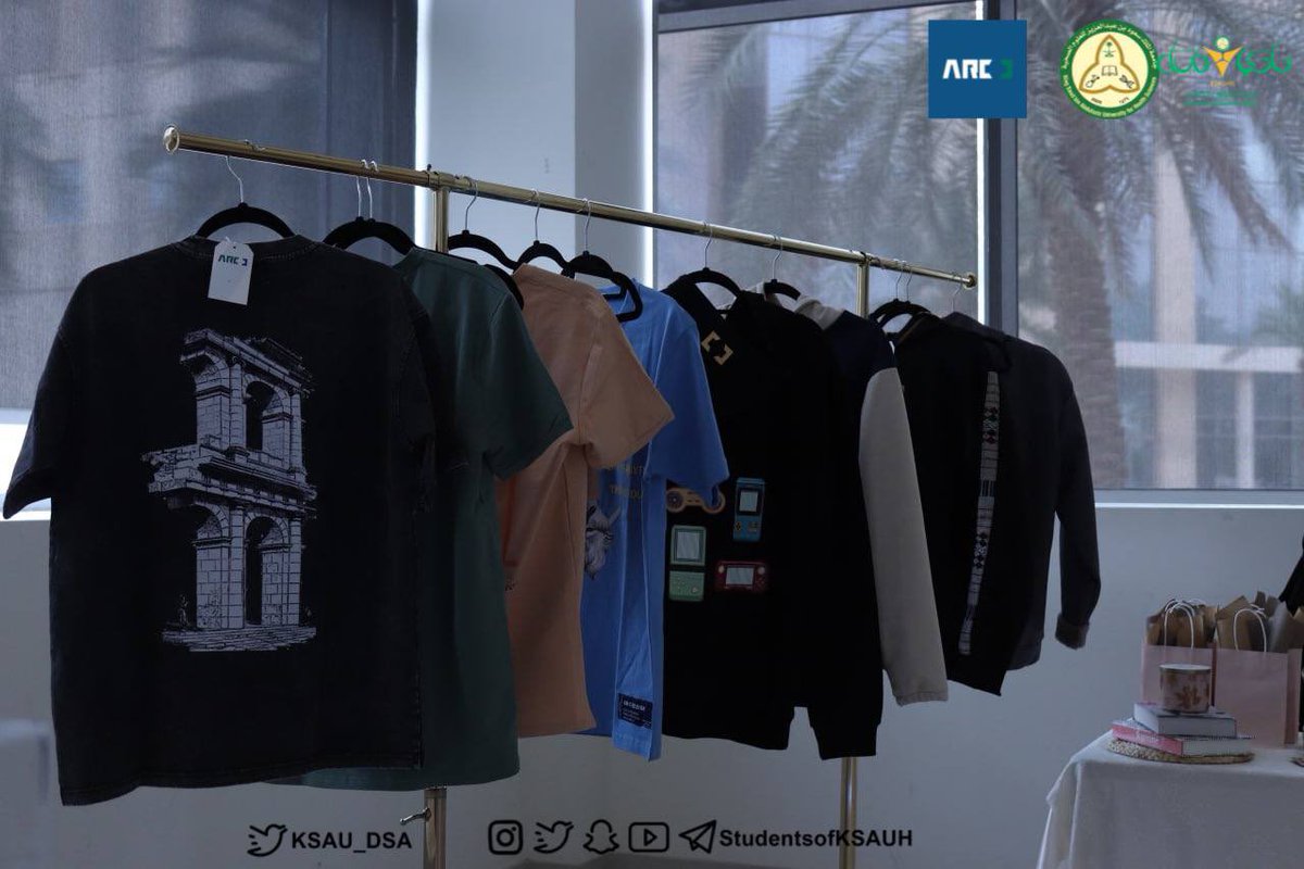 StudentsofKSAUH's tweet photo. قبل أن نختتم نشاطنا نُقدم أسمى عبارات الشكر لرعاتنا على مشاركتهم ودعمهم الذي ساهم في نجاح المعرض 🙏🏻♥️♥️♥️
@AOScards

https://t.co/AoybNuQuX9

@TheSecretRoomSA https://t.co/y9UdkY52cK