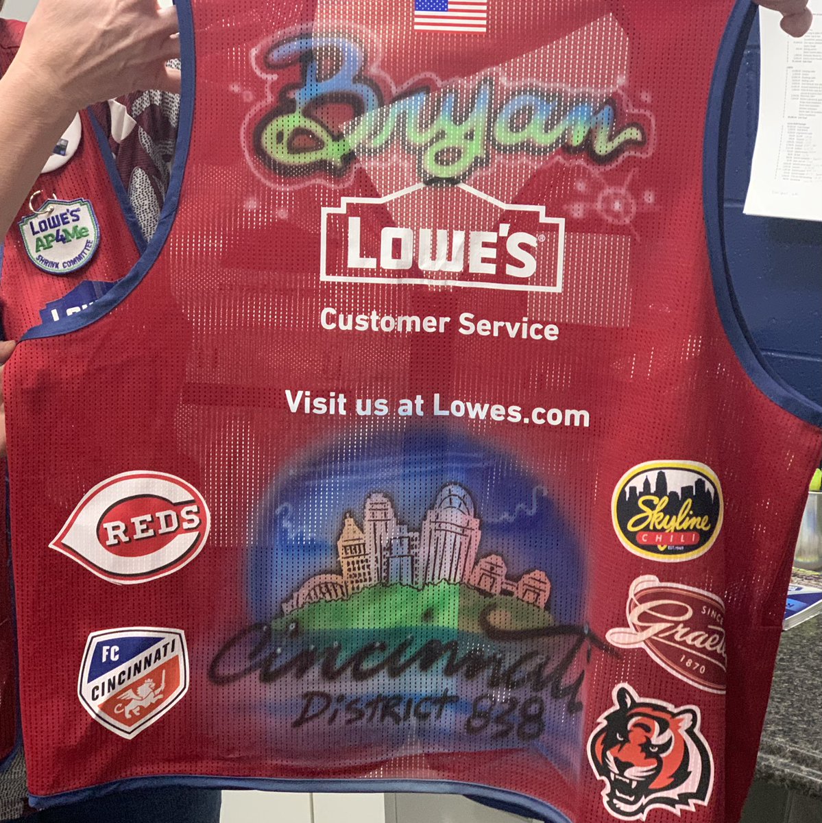 Lowes542 tweet media