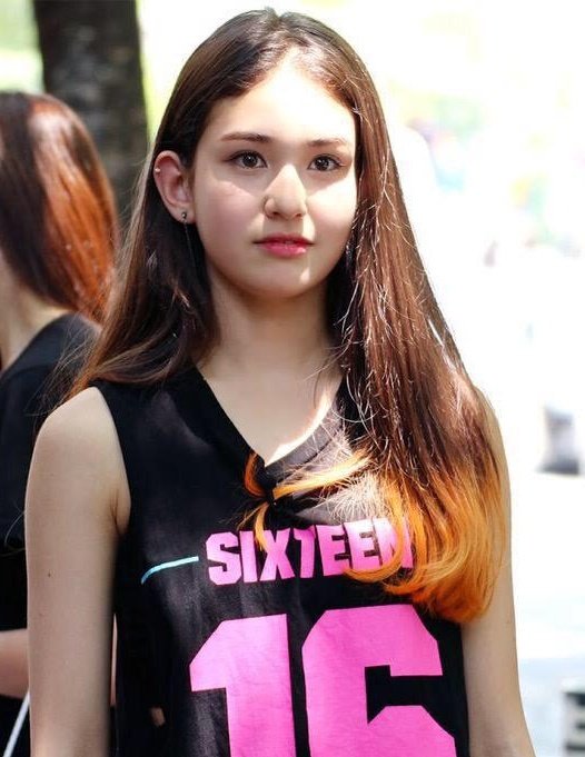 The prettiest <a href="/somi_official_/">JEON SOMI(전소미)</a>