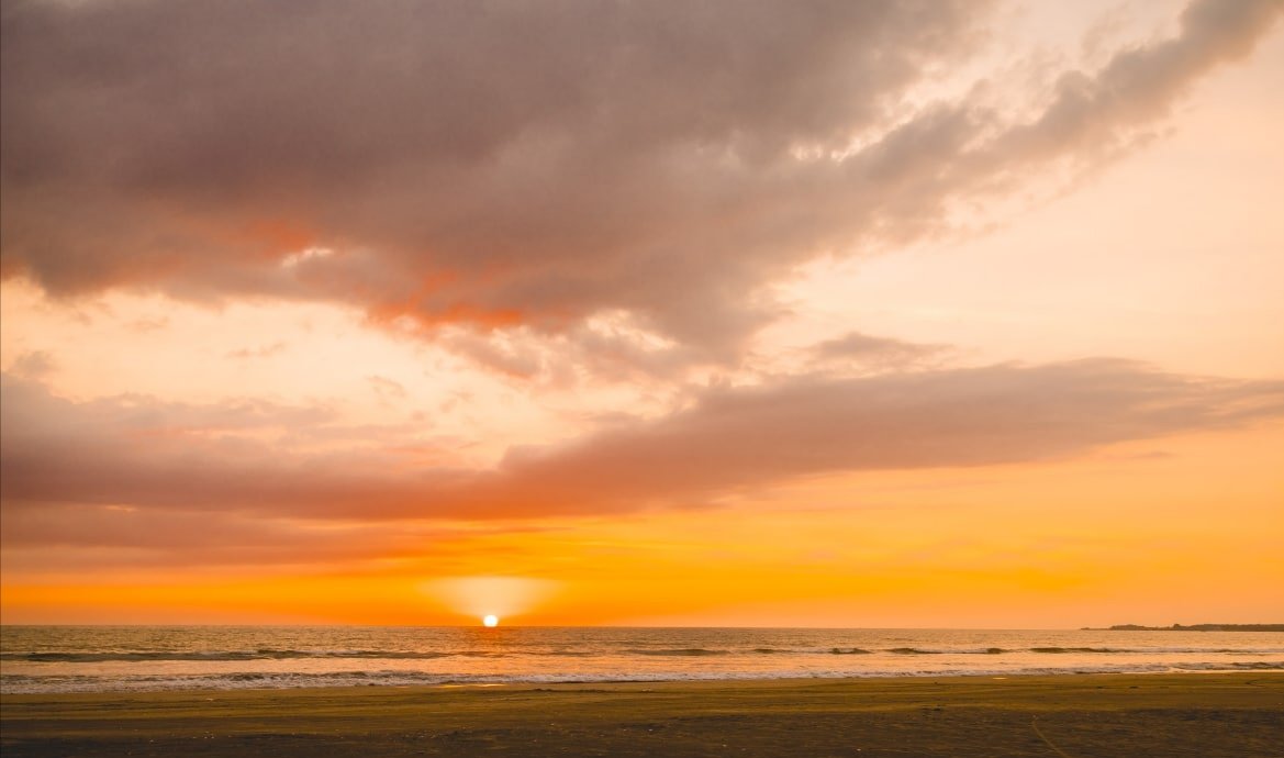 Cuando vengas a San Blas, no dejes pasar la oportunidad de contemplar atardeceres como este, desde la Bahía de Matanchén.🌅✨

#LaPuertaALaMagia