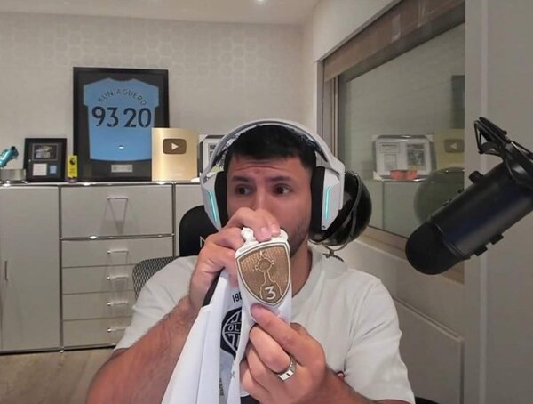 enzomolas_ tweet media