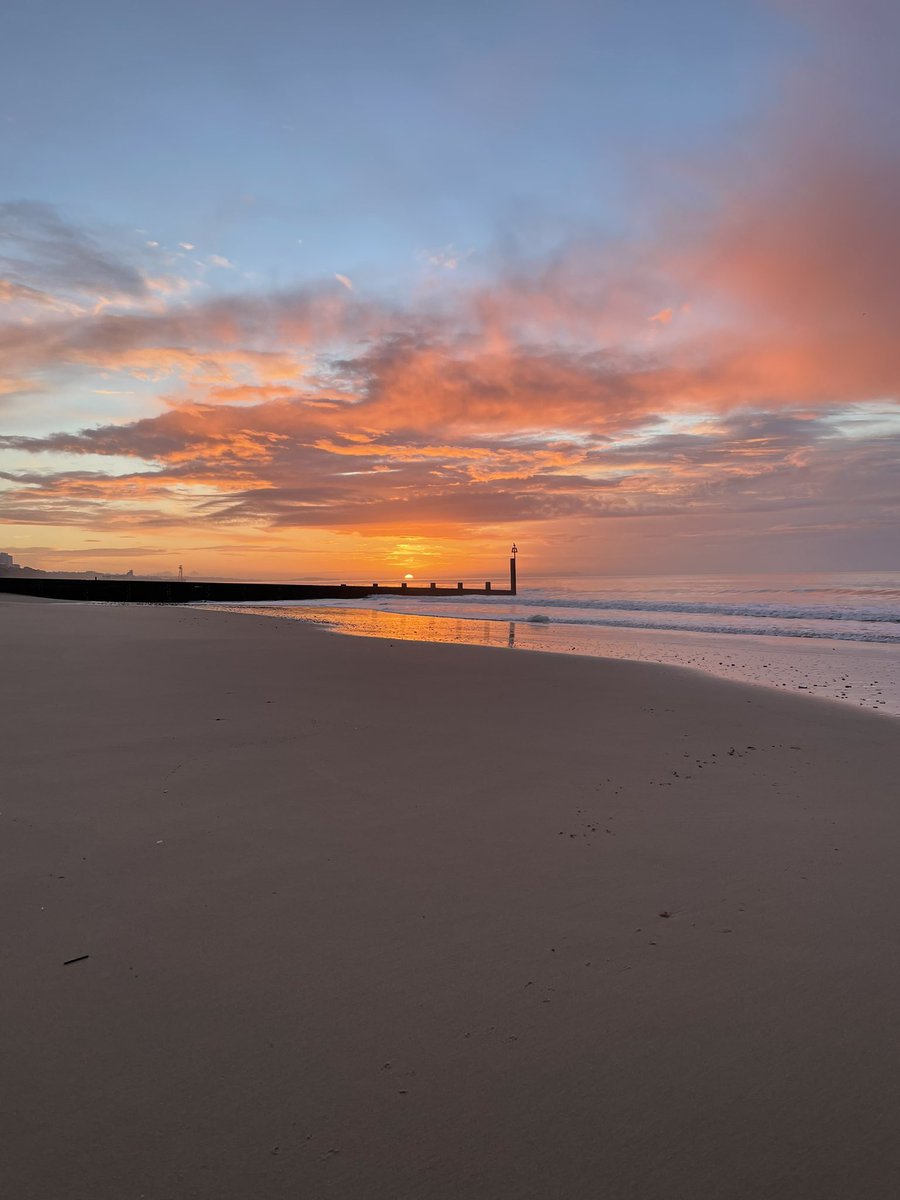 Beautiful sunrise last week
#beach #dorset #beagle #lovewhereyoulive #walk