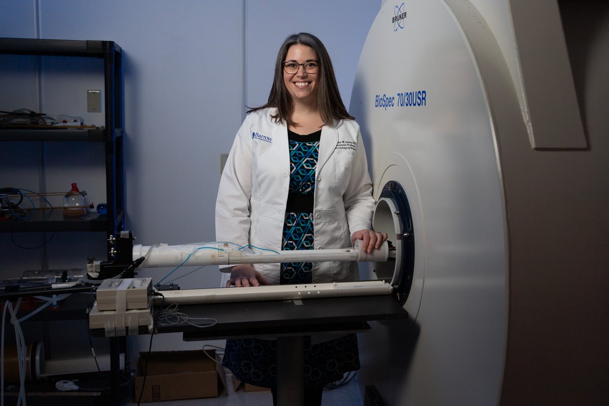 A paper by #neuroimaging scientist <a href="/AshleyStokesPhD/">Ashley Stokes</a> was 1 of <a href="/SciReports/">Scientific Reports</a>' top 100 downloaded #neuroscience papers of 2021! The paper on diffusion tensor imaging for #Alzheimersdisease was among 3,460+ neuroscience papers published by the journal last year: bar.rw/3IAsqd2