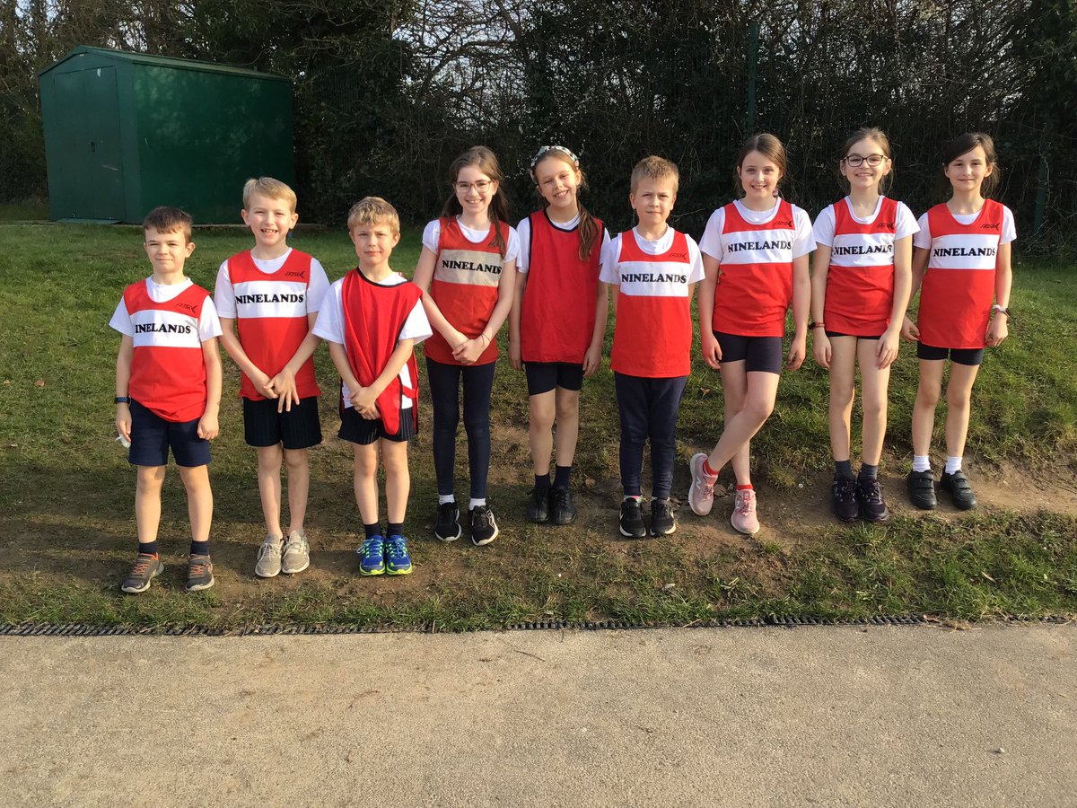 NinelandsPS's tweet photo. Our 3 cross country teams competed in a schools cluster event @DeltaGreenLane this evening. All our runners were fantastic, showing great stamina and determination to complete the course. It was also lovely to see great team spirit on show. Well done everyone! @LeedsActiveSchs https://t.co/TVWWZv7DKn