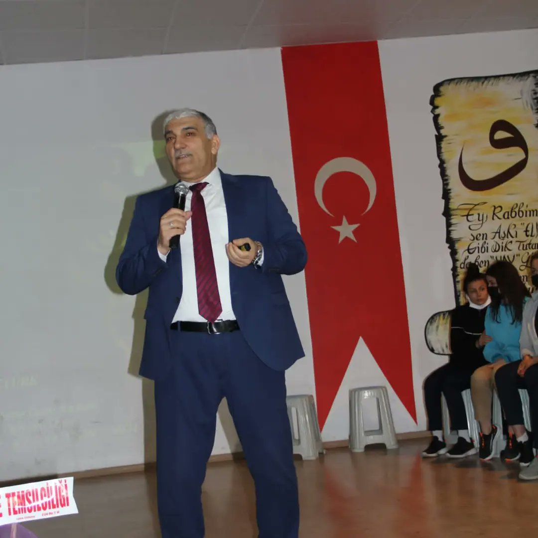tugvakozan's tweet photo. "Moral, Başarı ve Motivasyon" seminerimizi Daire başkanımız saygıdeğer #MehmetBakiÖztürk hocamızın harika sunumuyla gerçekleştirdik.

Salonumuzu dolduran Vizyoner gençlere Okul idareci ve Öğretmenlerimize herkese teşekkür ederiz.

#KozanTugvaGençliği
#KozanTugvaİlçeTemsilciliği https://t.co/EIf50n75U7