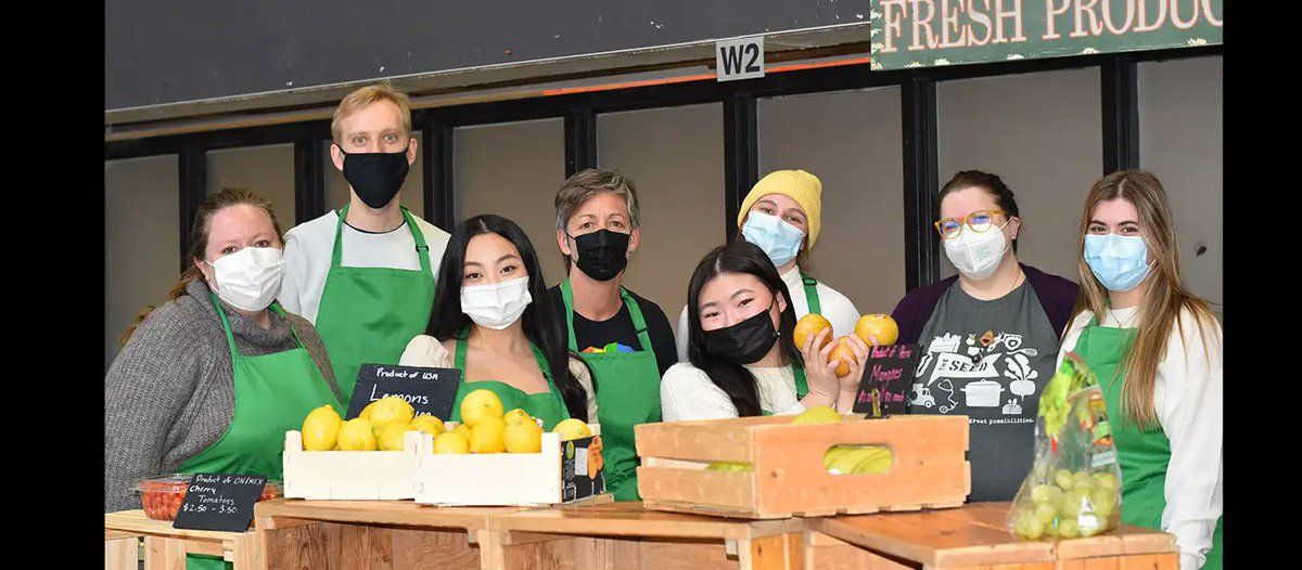 A new community food market at #UofG offers fresh produce at pay-what-you-can prices.

The weekly event is building community while improving students' access to affordable food!

Learn more here: uoguel.ph/9bd4c