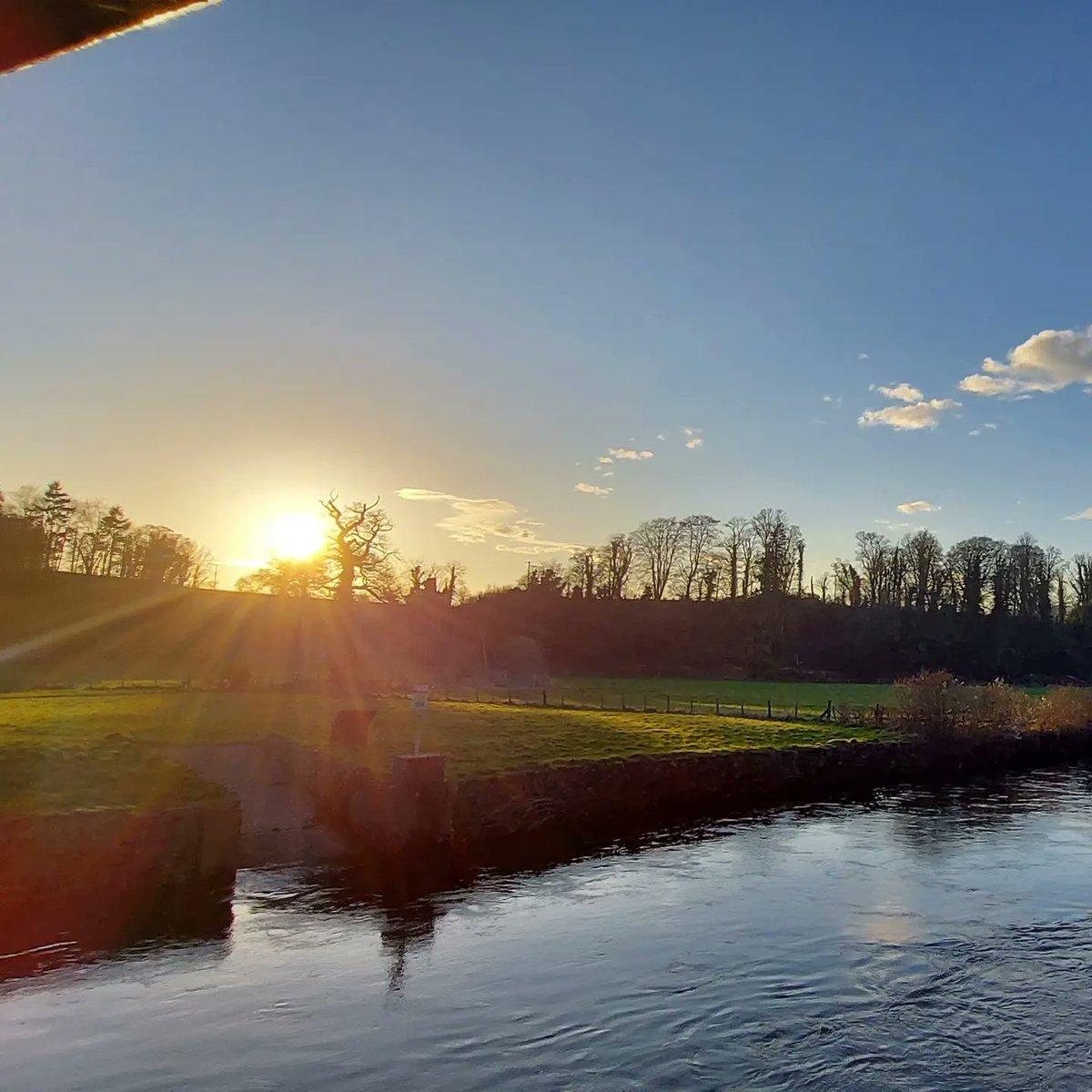 What a lovely evening in #Cahir 😍 

#Tipperary #visittipperary #munstervales #StDeclansway