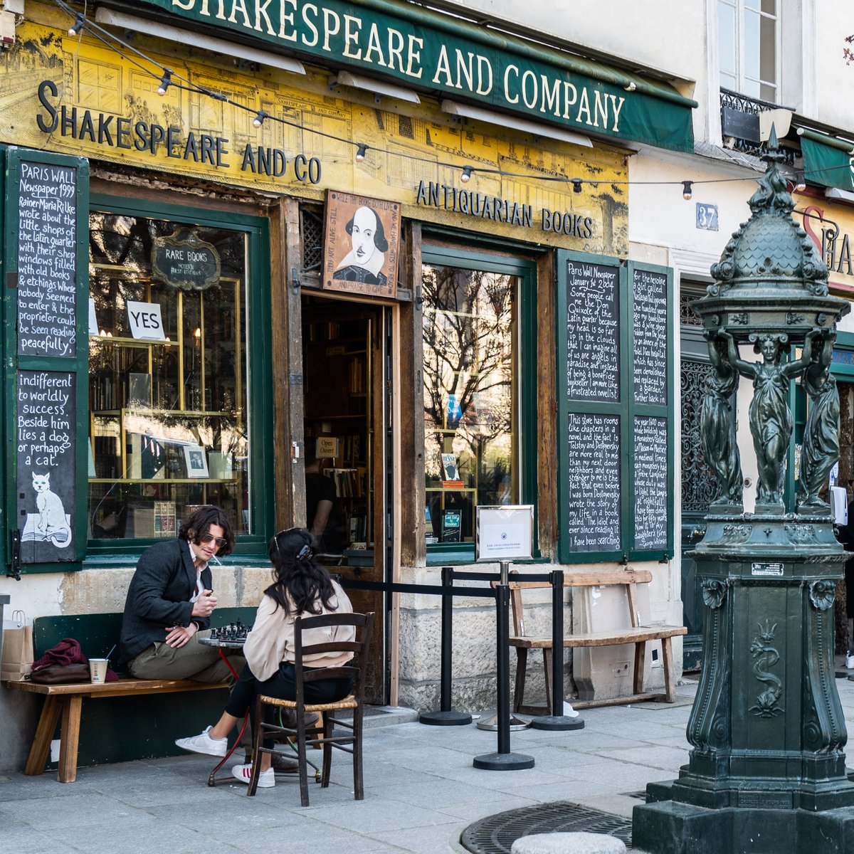 Chess players
#street #streetphotography #shakespeareandcompany #chess #paris #streetview