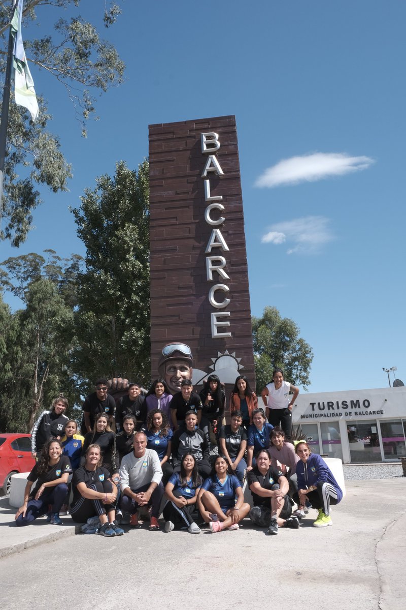 Cuando dimos inicio a las actividades de Villas Unidas, soñamos con que nuestras pibas y nuestros pibes pudieran trascender las fronteras del barrio, teniendo la posibilidad de adquirir nuevas experiencias, y acceder a vivencias distintas a las cotidianas a través del deporte.
