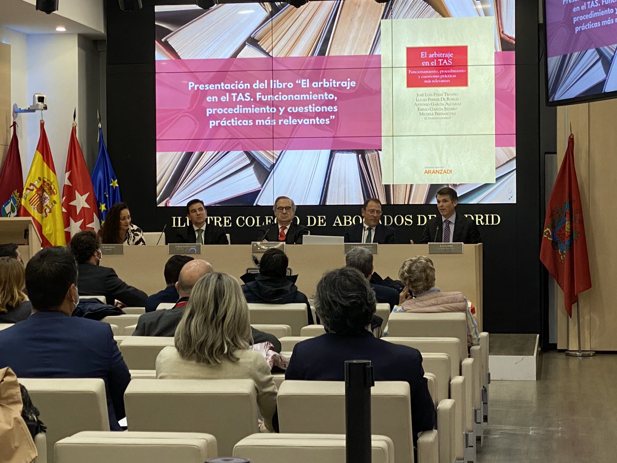 dykinsonlibros's tweet photo. inauguración del decano del ICAM, José Mª Alonso.
Le acompañan José L Pérez Triviño.Catedrático de Filosofía del Derecho
Lucas Ferrer.@lucasferretto Socio Pintó Ruíz&amp;del Valle
Emilio García Silverio. Dir Legal y de Cumplimiento de FIFA
Ana Peniche.Experta en Dcho del Deporte https://t.co/K8kBVDLbtm