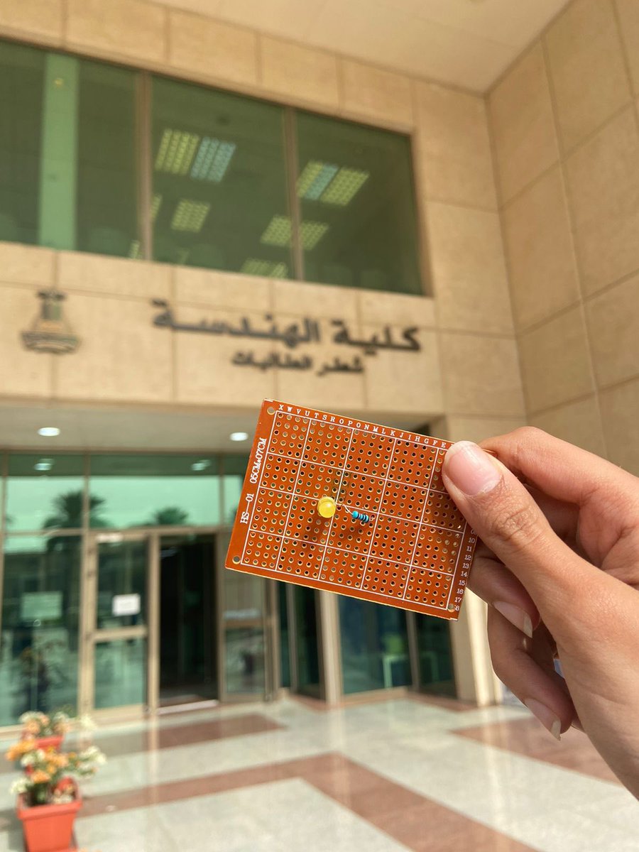 kauinnovators's tweet photo. مقتطفات من ورشة عمل:

التلحيم (طالبات)✨

قدمتها سعادة الدكتوره: رضا سلامة غنيم https://t.co/7SVUThJcKo