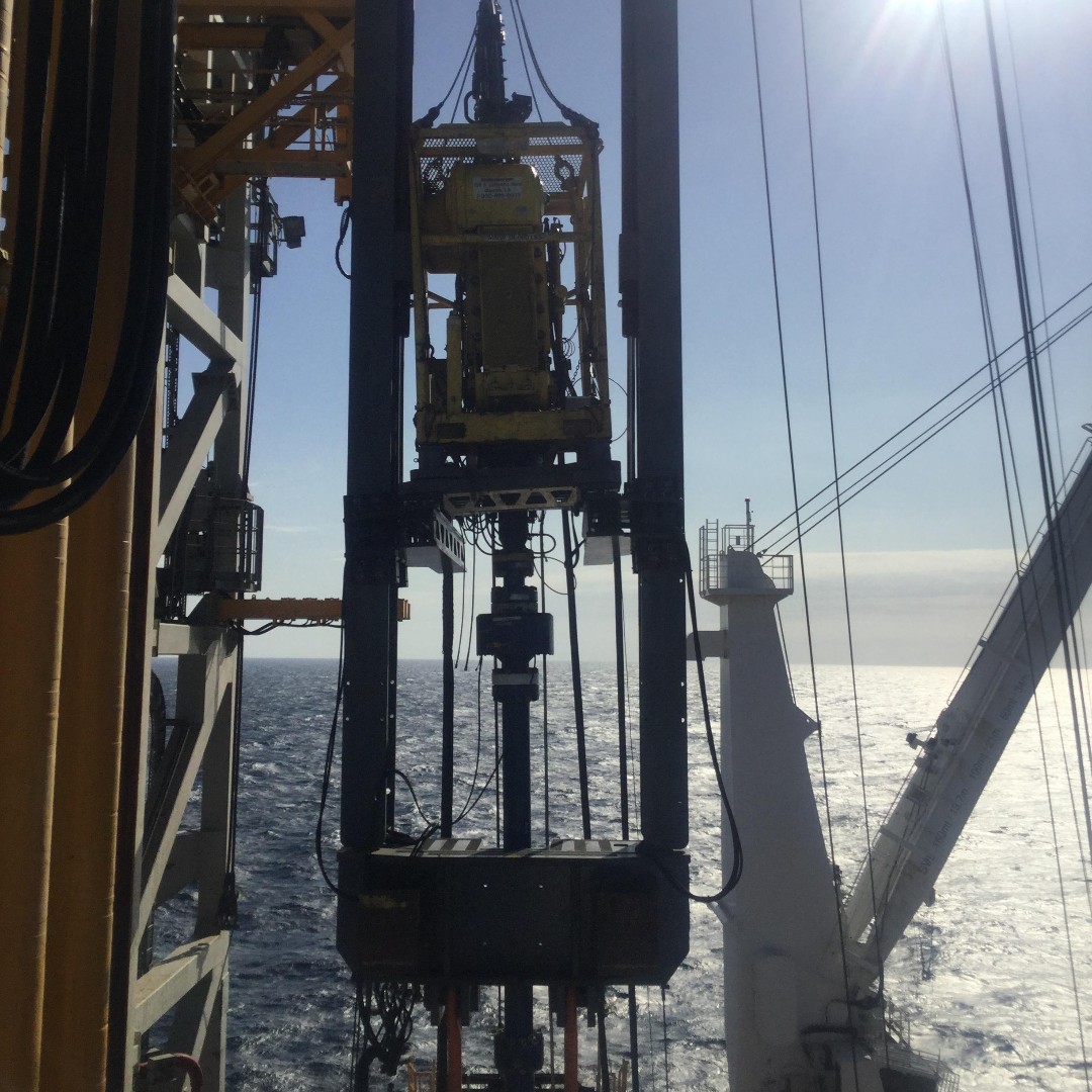 Helix_ESG's tweet photo. Helix’s vessels have the capability and experience to drill out surface #cement plugs set inside large casings on #coiledtubing using a 10ksi #Intervention Riser Systems. #HelixESG #HLX #ExperienceMatters #Decommissioning #Riserless #Riserbased #OilandGas #Offshore #Energy https://t.co/TFwBmjhIVJ