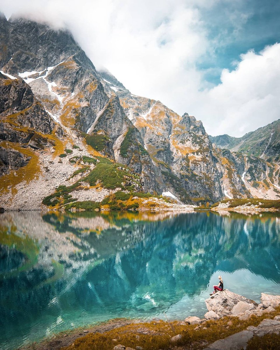 fly_grn's tweet photo. Beautiful reflections at the Tatra Mountains ⛰️ https://t.co/bmy8NeorEw

Picture by @mblockk https://t.co/uvkIrqEkeD