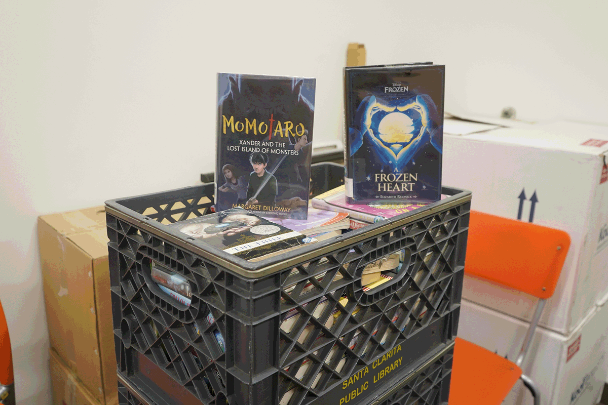 NEVHC's tweet photo. Yesterday, the City of Santa Clarita Old Town Newhall Library generously donated dozens of books to our Newhall Health Center to support our Reach out and Read program! Thank you for your partnership @scvpubliclib! Our pediatric patients will love these books! 

#NEVHC https://t.co/bIJfgChgrj