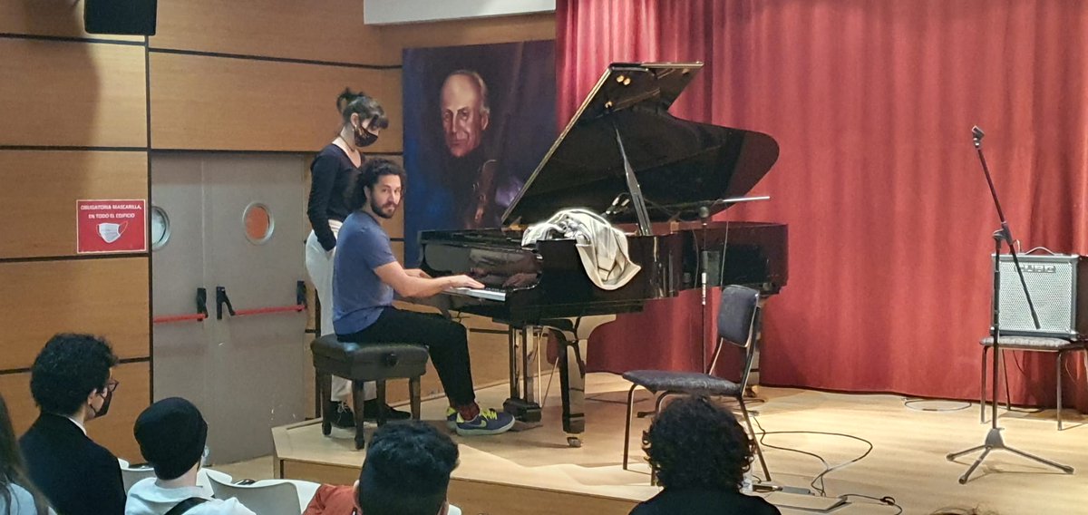 Facultad de Música y Artes Escénicas UAX tweet media