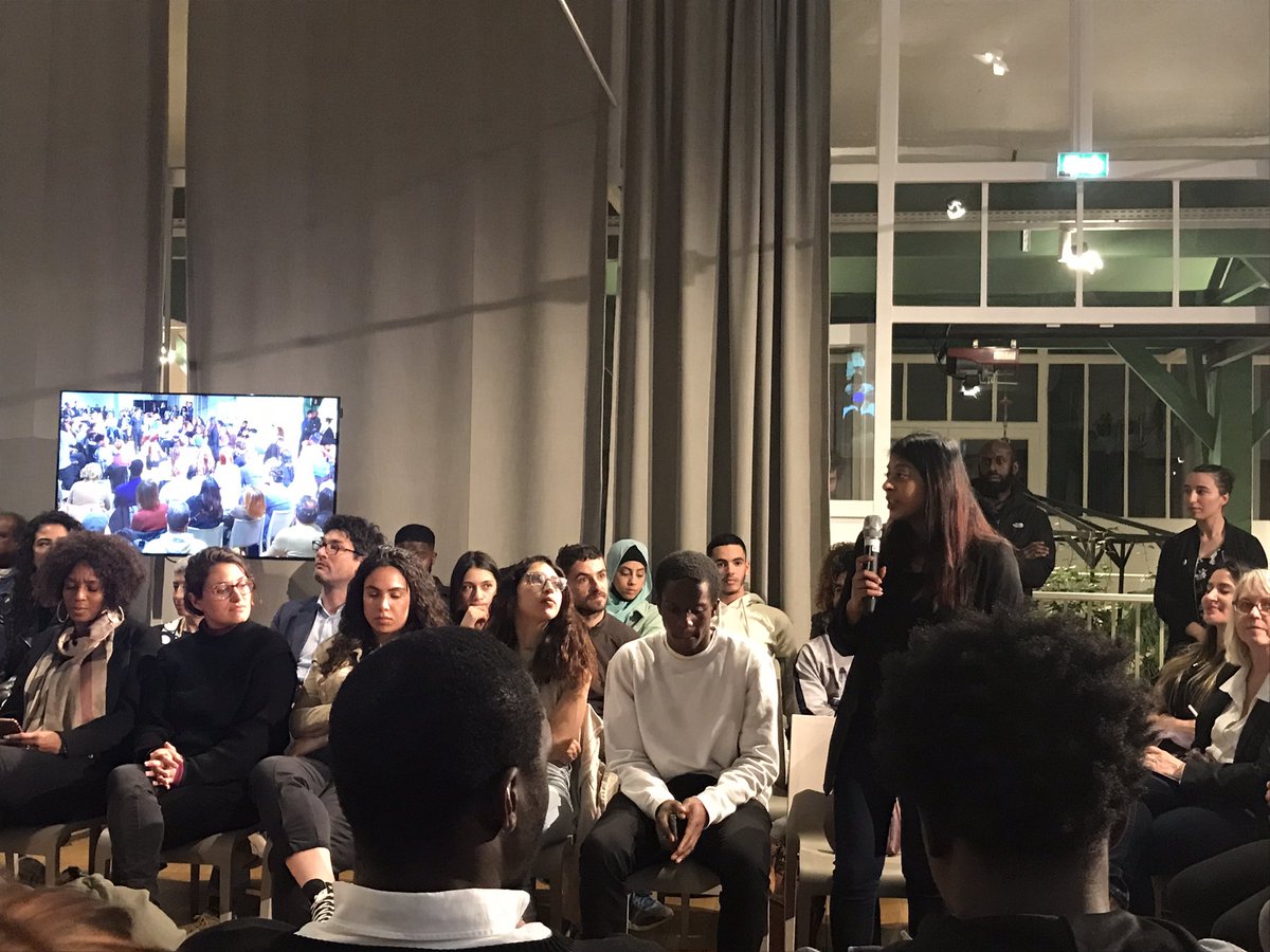 Nos parents nous ont poussées à faire des études mais c’était pour nous mettre dans des cases. Aujourd’hui on a créé notre entreprise, on est dans un incubateur où on est pas beaucoup de femmes et pas beaucoup de gens de couleur. #2022avecnous