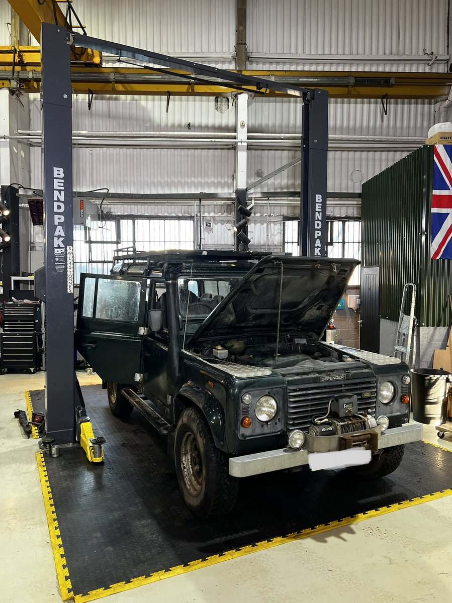 landroid_ltd's tweet photo. We are very proud of Landroids latest transformational build for @WorldExtremeMed. The brief was to create an extreme expedition vehicle from their existing vehicle giving 25 years of honest service but was in need of an upgrade. I think you will agree it was an extreme makeover https://t.co/9rCdeu8ppf