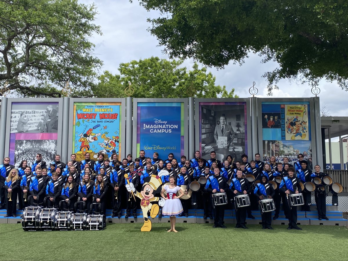 musictravel1's tweet image. The Franklin Central HS (IN) Band marched on main street in Magic Kingdom today. Great performance! #MTCtravels @FCBandBooster
