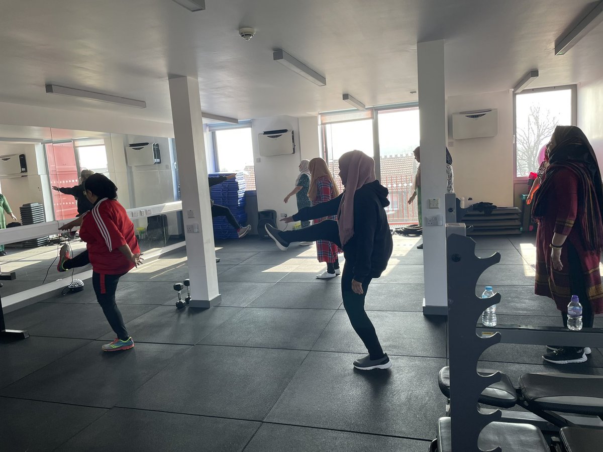 SBInterCentre's tweet photo. Great turn out for the fitness session-Wednesday -11-12. Our fitness ladies group is enthusiastic about getting fit, socialise &amp; improve their health &amp; wellbeing 
A mixture of:-
#resistancestrengthtraining
#cardiofitness 
#boxingcircuits 
#mentalhealth #healthandwellbeing https://t.co/VXG7qstJ04