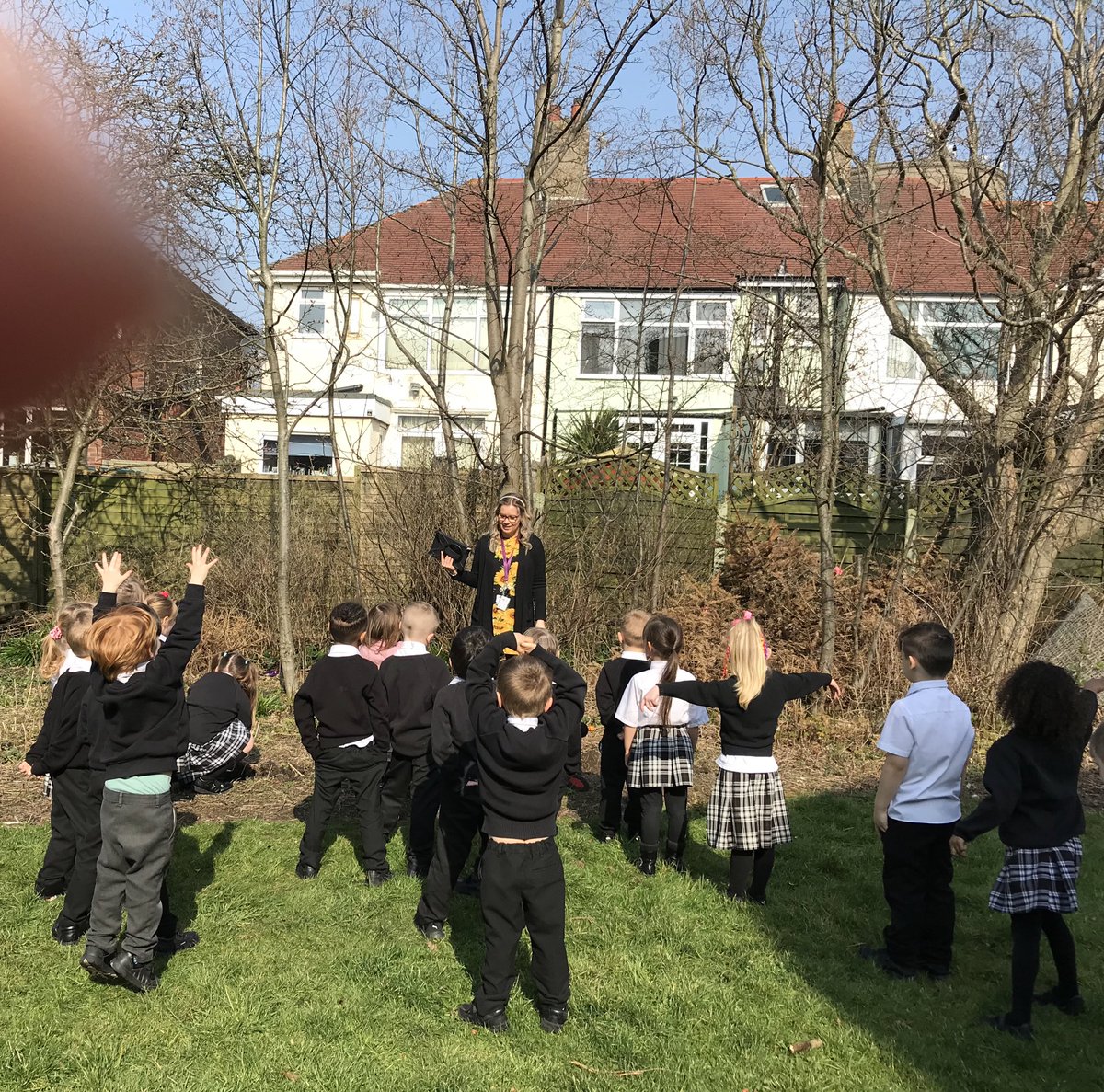 MrsBatemanFS's tweet image. From our youngest in nursery all through Primary to year 6 we have enjoyed our first jubilee experience - planting trees for the Queen’s green canopy.  Well done everyone. @QGCanopy @TheTreeCouncil @UnityBlackpool