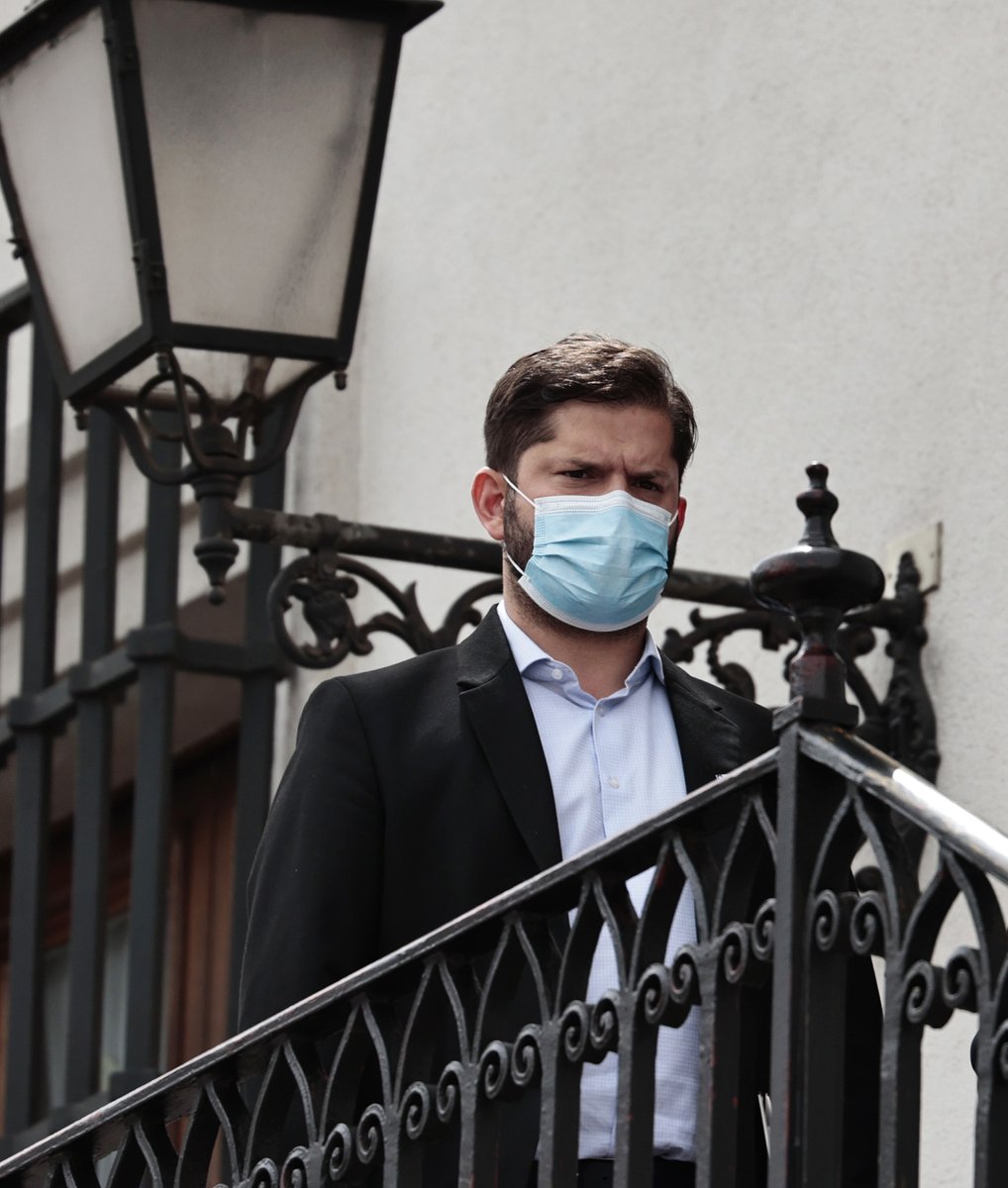 🔴 Sindicatos de empresas públicas advierten a Boric por nombramientos: “No queremos los mismos nombres de los últimos 30 años”
bit.ly/3JBNGRe