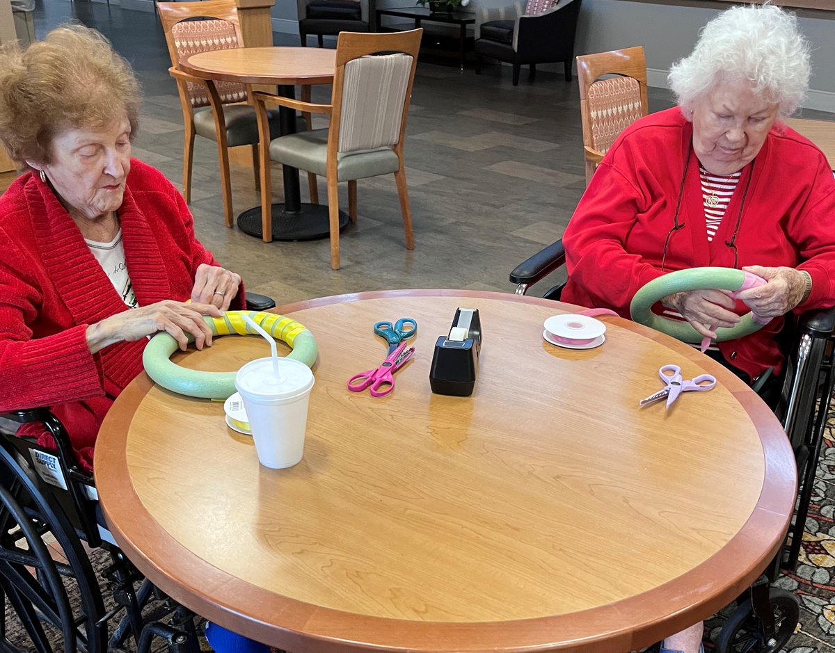 AvonWellbrooke's tweet photo. We're making spring wreath's, building puzzles and going out to Grindstone Charley's for lunch! Our residents are making special memories and having so much fun! https://t.co/Sdzt03qMbU