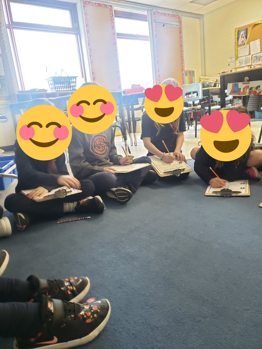 MrsShaw1234's tweet photo. We have been learning about static electricity in grade 3. Check out this fun experiment we did today. @STCBurlington https://t.co/dQXiXoV4H5