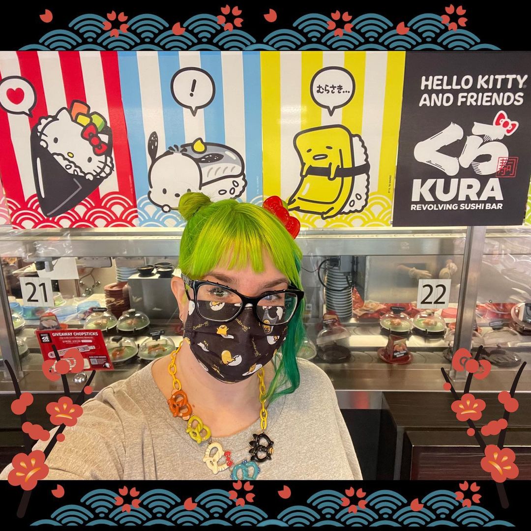 kurasushi_usa's tweet image. Thank you to all of our guests for your love and support! We are loving all of your @hellokitty and Friends x Kura Sushi #BikkuraPon Series 2 prize collection in collaboration with @sanrio swag photos and videos! ✨🎀✨

#hellokittylover #hellokittystuff #hellokittycollection