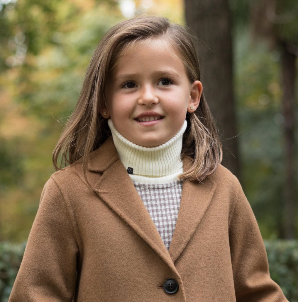 neckminimo's tweet photo. ¡No te pierdas minimo kids para olvidarte de las bufandas perdidas!
📸 Alma con minimo blanco perla. Adquiérelo ya online o en C/Claudio Coello 57 (Madrid). https://t.co/Oud0FodpVe