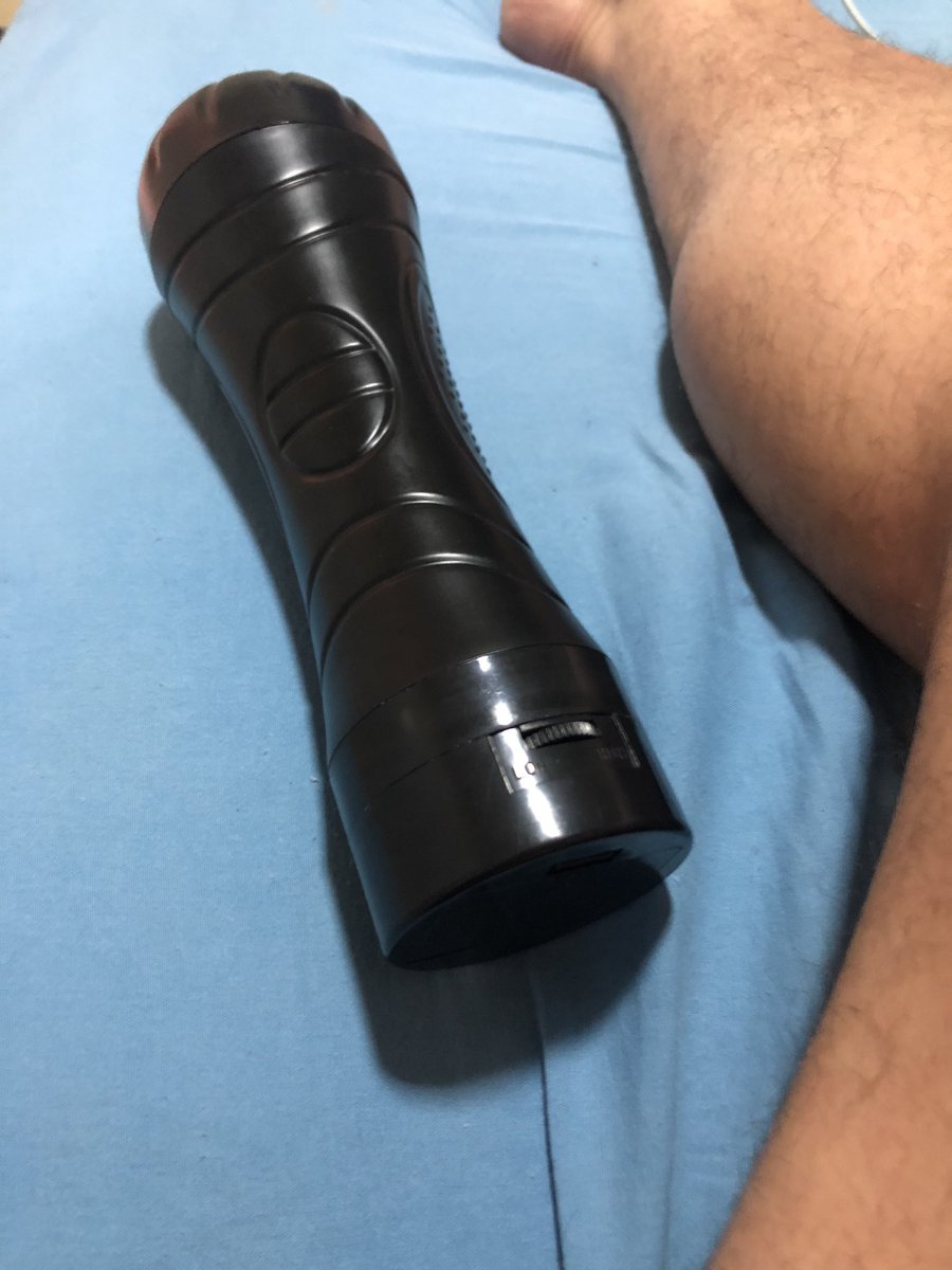 kevenAllef's tweet photo. Comprei essa lanterna 🔦 pra qdo faltar ⚡️! https://t.co/daamqjL651