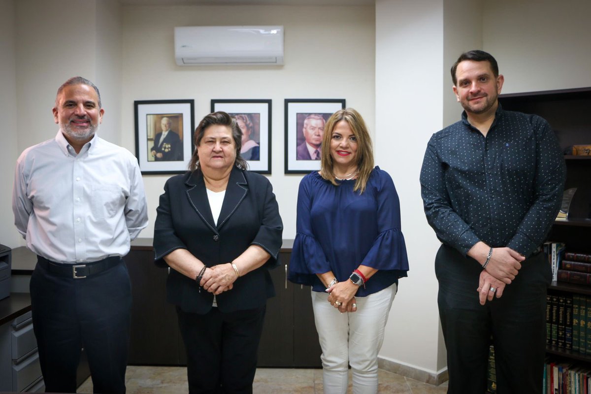 FelixSoriaS's tweet photo. Un honor recibir en @Unilider_univ a la titular de la Comisión Estatal para la Planeación de la Educación Superior (Coepes), la Dra. Blanca Aurelia Valenzuela, una investigadora de gran prestigio en Sonora. Muchas gracias por su visita. @SECSonora https://t.co/jLuXNB6CwR