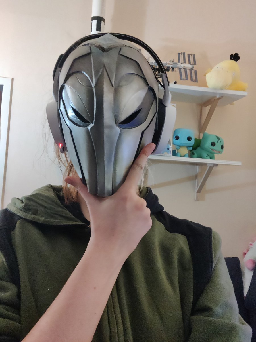 Ainlina Shop π» Making 3D props for cosplayers π» (@ainlinashop) on Twitter photo Well I finished Viktor's mask !
From <a href="/LeagueOfLegends/">League of Legends</a>
I left a space to put LEDs if my friend wants to (it's a birthday gift I made for one of my friend, she loves Viktor and I thought I could model, print and paint her his mask !)
#LeagueOfLegends #viktor Well I finished Viktor's mask !
From <a href="/LeagueOfLegends/">League of Legends</a>
I left a space to put LEDs if my friend wants to (it's a birthday gift I made for one of my friend, she loves Viktor and I thought I could model, print and paint her his mask !)
#LeagueOfLegends #viktor