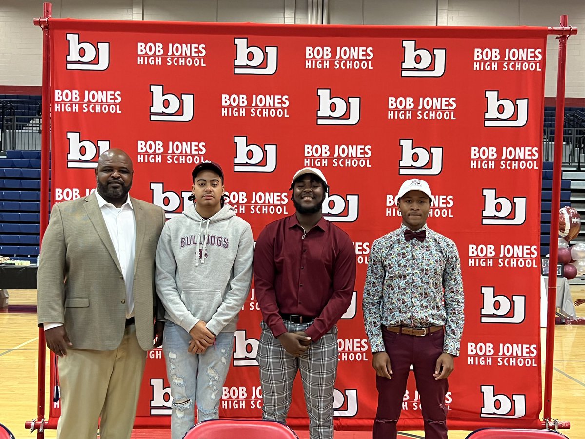 Pictures from Signing Day today! More on Facebook and Instagram. 

#RISE  |  #recruitBJP |  #SD22