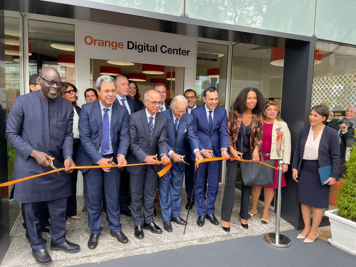 C’est un tiers lieu d’innovation pour + d’inclusion numérique à la disposition des jeunes marocains 🇲🇦. Ce 1er Orange Digital Center est une fierté <a href="/OrangeMaroc/">Orange Maroc</a> et un accélérateur en faveur de l’éducation #numerique et de l’#employabilité. <a href="/CH_Benmoussa/">Chakib Benmoussa شكيب بنموسى</a> <a href="/younessekkouri/">Younes Sekkouri يونس السكوري</a>