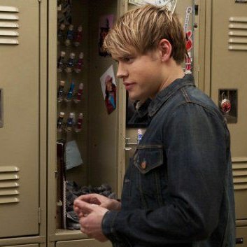 bramtancedes's tweet photo. sammy and sanny's lockers https://t.co/IwfrYO44cZ