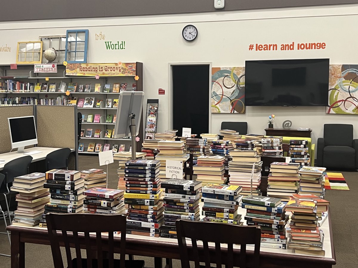SaralandHSLib's tweet photo. We have weeded our FICTION section to make room for new books! Come to the library &amp; get as many FREE BOOKS as you would like! #readingisfreefun #freebooks https://t.co/5vz9nP9JTM