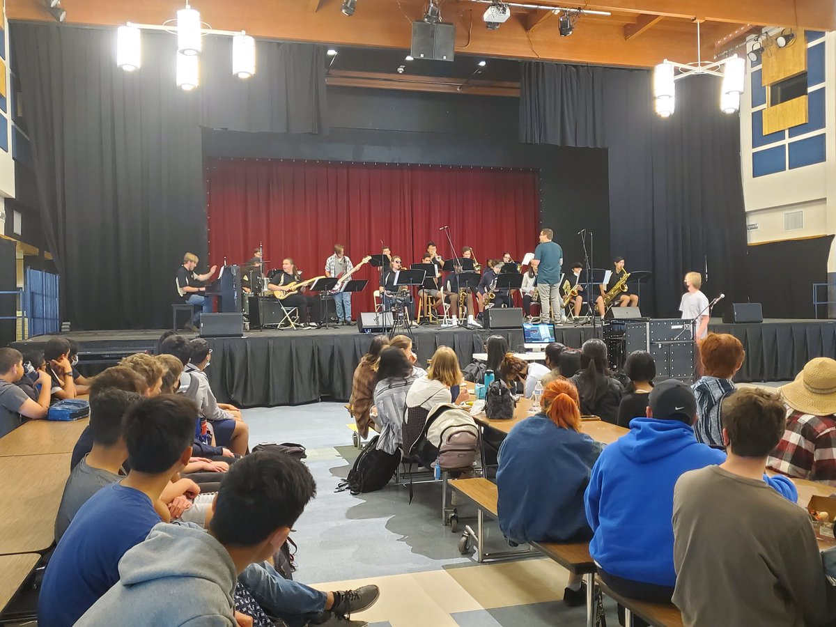 Oak Park High School tweet media