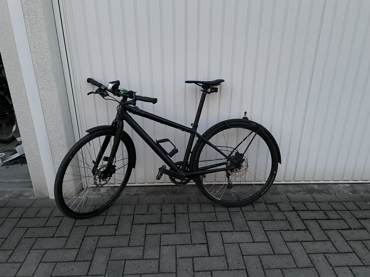andreas_1403's tweet photo. My bike is fit for the new season again! Looking forward to some great tours! https://t.co/N4tdlkrTbQ