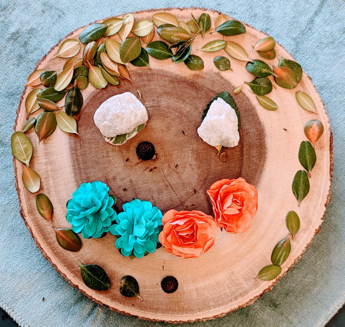 Today students in room 202 began working on their spring self portraits. It was interesting to listen to what knowledge they had around the different materials they chose to use.
R. shared that she used seeds for her eyes and that the ears reminded her of the "COVID virus".