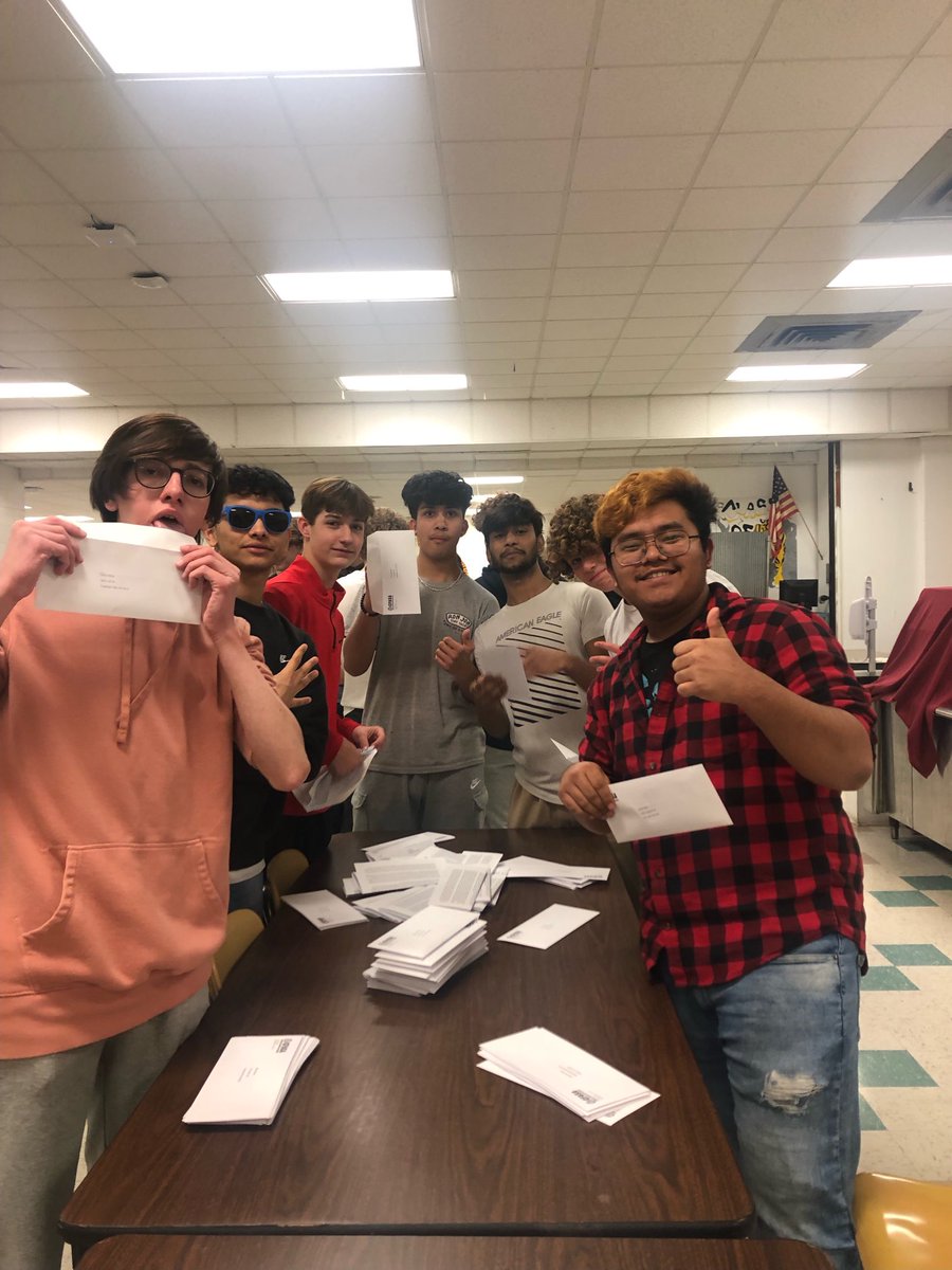 AlumniCf's tweet photo. The boys getting the Spring Newsletters into the mail! It’s takes a village. https://t.co/9Uvxpp3LDf