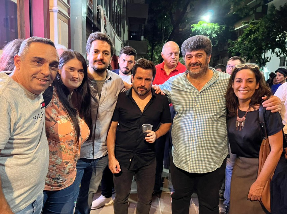 Hoy estuvimos acompañando a nuestro amigo <a href="/jfnosiglia/">Juan F. Nosiglia</a> y a los amigos de <a href="/ElSaguier/">Comité Saguier</a> por sus 12 años en el barrio. Junto a <a href="/fabianzaccardi/">fabian zaccardi</a> <a href="/CarlaCarrizoAR/">Carla Carrizo</a> <a href="/martintetaz/">Martin Tetaz</a> #LuisCerini.