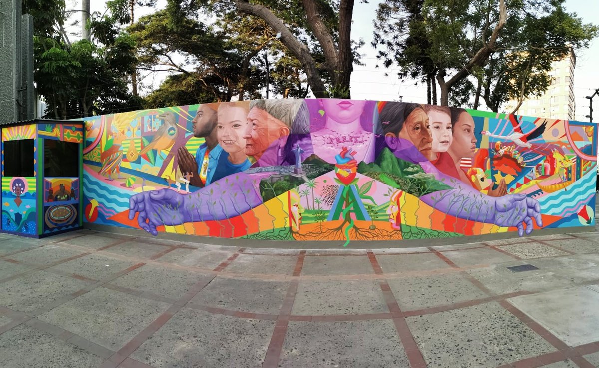 Hoy, inauguramos nuestro mural "Bicentenarios",🇧🇷🤝🇵🇪 realizado por el artista peruano <a href="/decertor/">decertor</a> 🖌️
Vengan a conocerlo, tómense una foto y no olviden etiquetarnos y usar el hashtag #Bicentenarios

#brasilenperu #decertor #streetart #miraflores