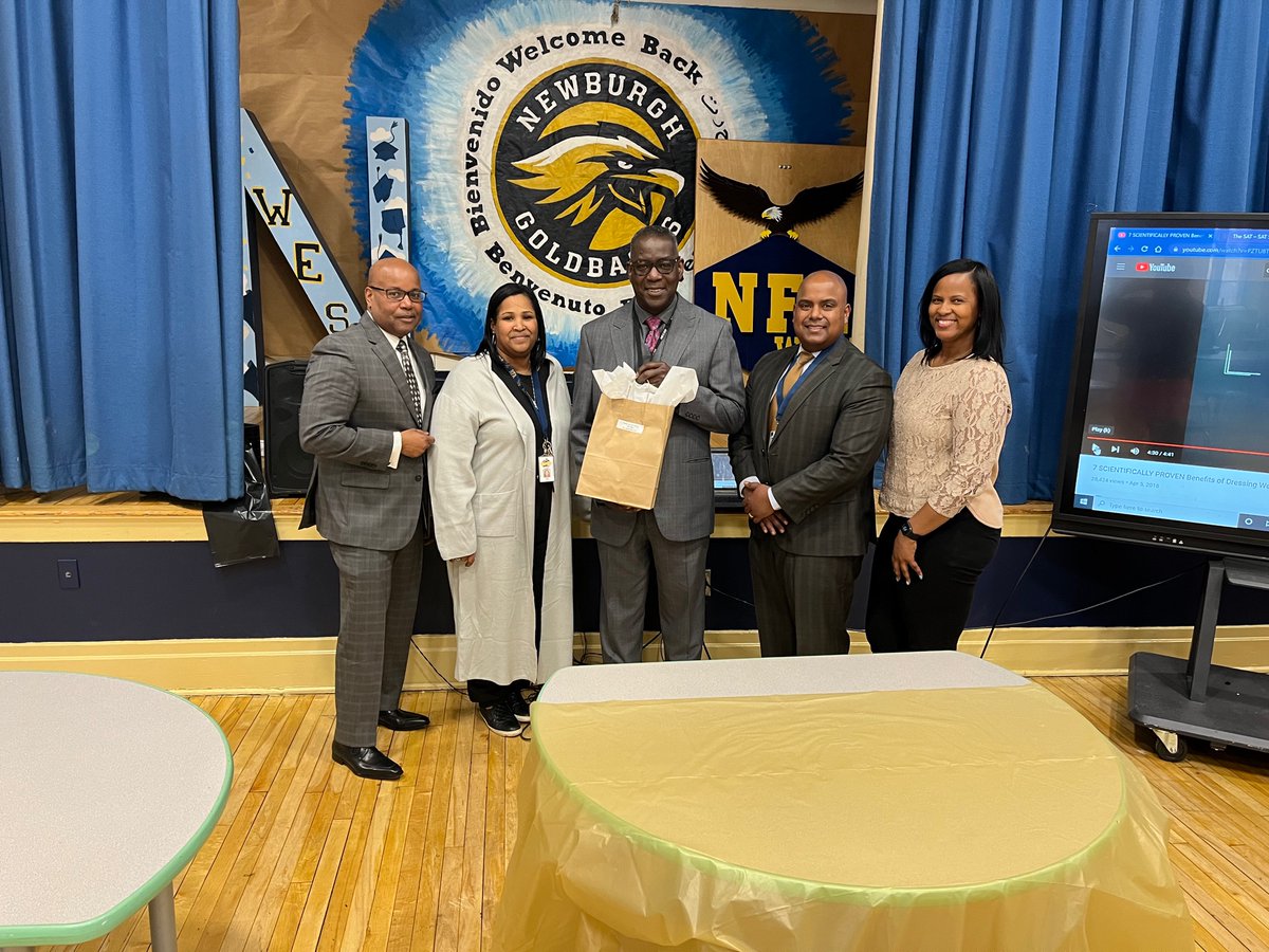 NFAWestMBK's tweet photo. Thank you to Mr. @PhilipFHoward1, @Dr_P_Roman and Mr. Jeffrey C. Woody for supporting the NFA West ”Dress for Success” workshop today. Our young men learned about the importance of professionalism in preparation for exhibition week! @newburghschools @NFAWest @bigpiclearning https://t.co/E3amZzDEW8